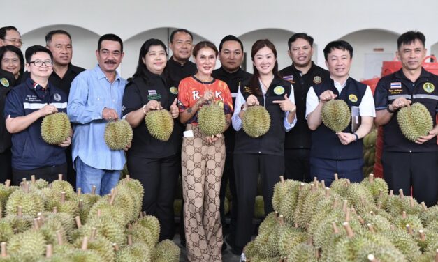 “ปิยะรัฐชย์” ลงพื้นที่ พร้อมไอเดียนำนวัตกรรมชุดทดสอบแคดเมียมและ BY2 ใช้ตรวจคัดกรองทุเรียนก่อนส่งออก